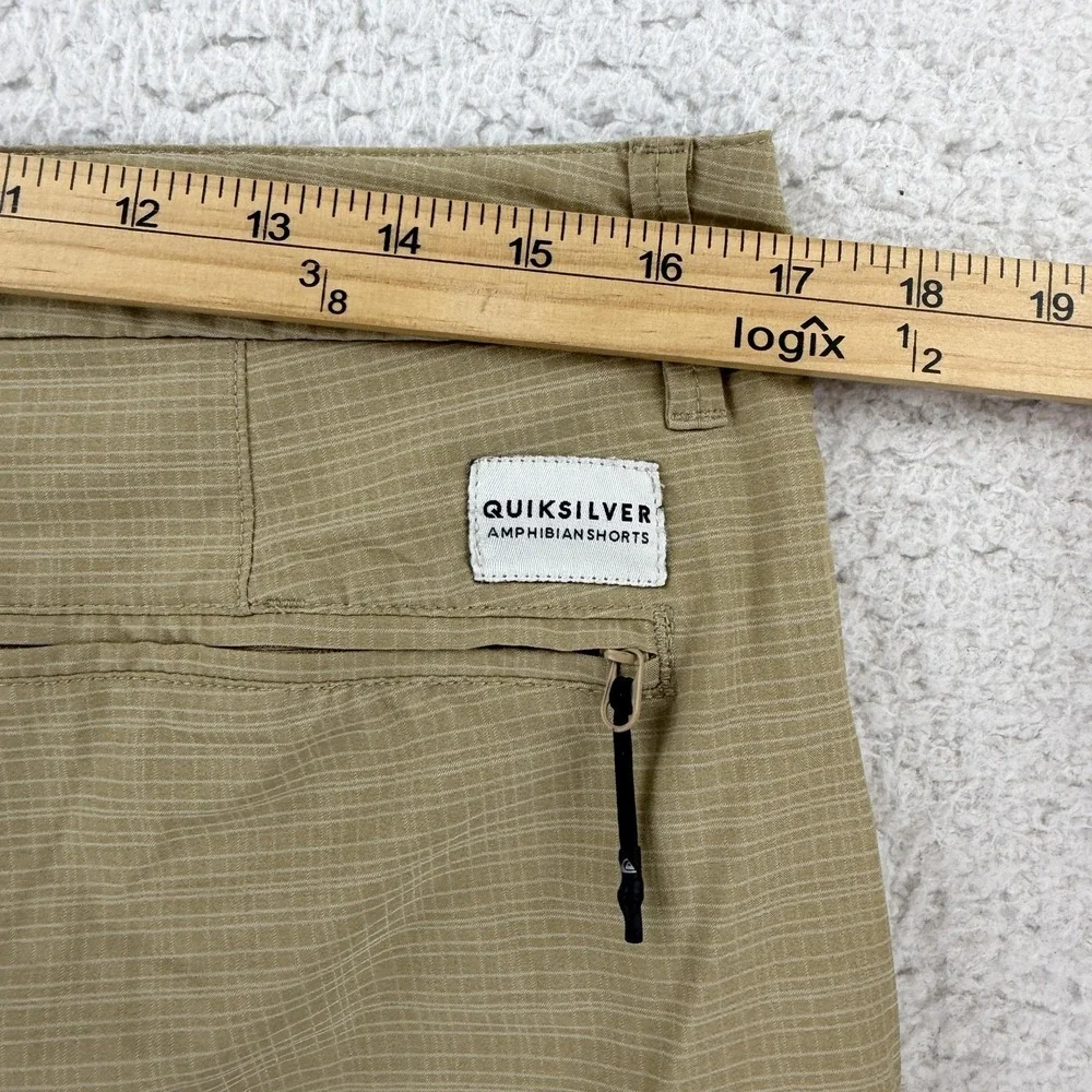 Quiksilver Amphibian Shorts Mens 33 Beige Check Chino 9 Inseam Casual Summer